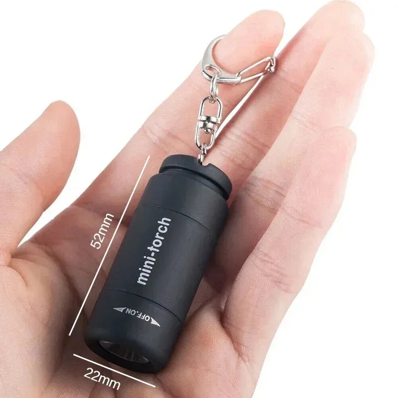 LINTERNA LLAVERO DE BOLSILLO IMPERMEABLE - MINI LED RECARGABLE USB PARA CAMPING, SENDERISMO Y EXTERIOR